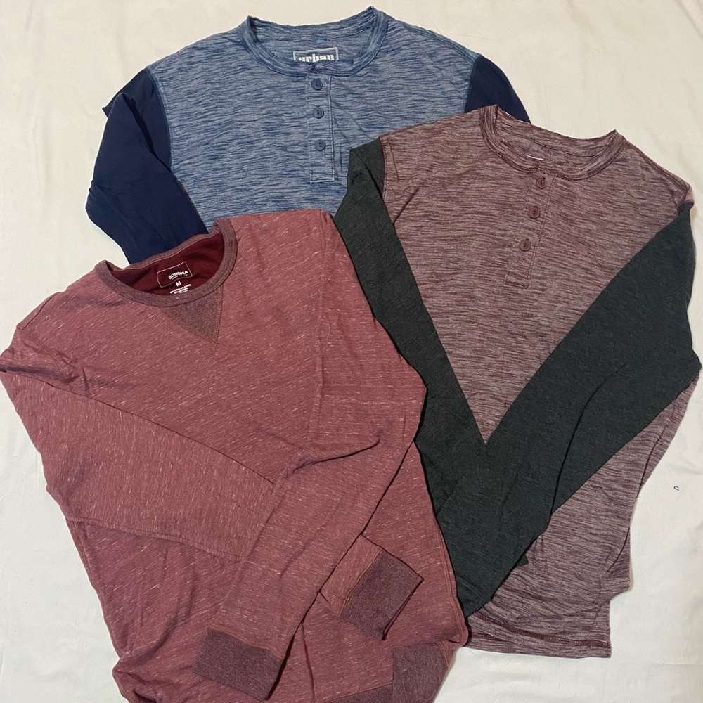 Long sleeve men’s t size M all from Kohls very gently worn.